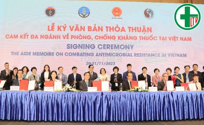Lễ ký văn bản thỏa thuận cam kết đa ngành về phòng, chống kháng thuốc tại Việt Nam